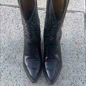 Men's Black Leather Western Cowboy Boots with Decorative Stitching